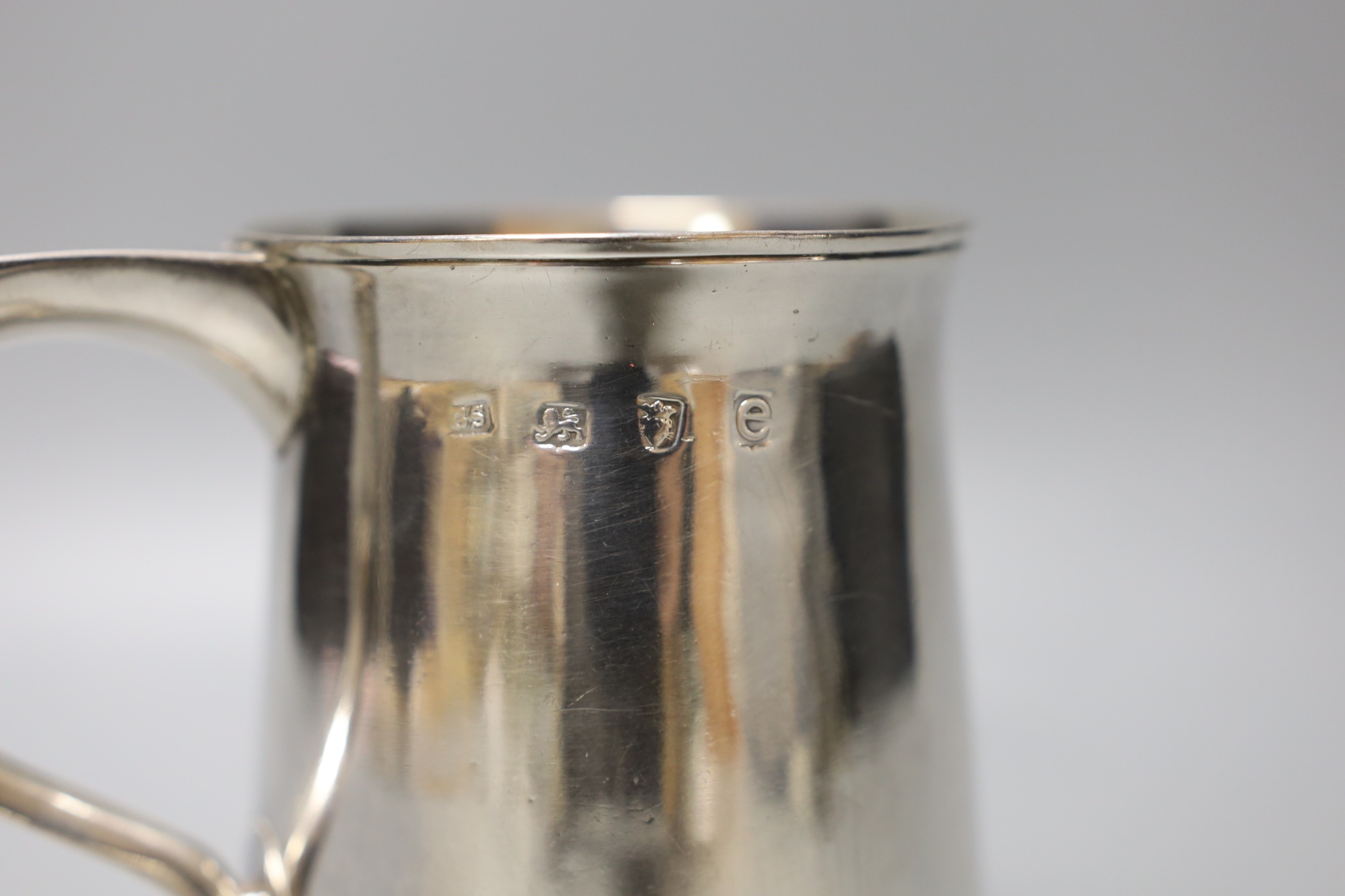 A George III silver mug, by George Smith (II), London, 1780, 11.6cm, 8.5oz.